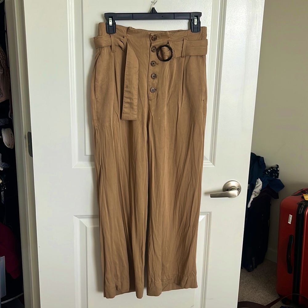 High-waisted Wide Leg Trouser with Belt